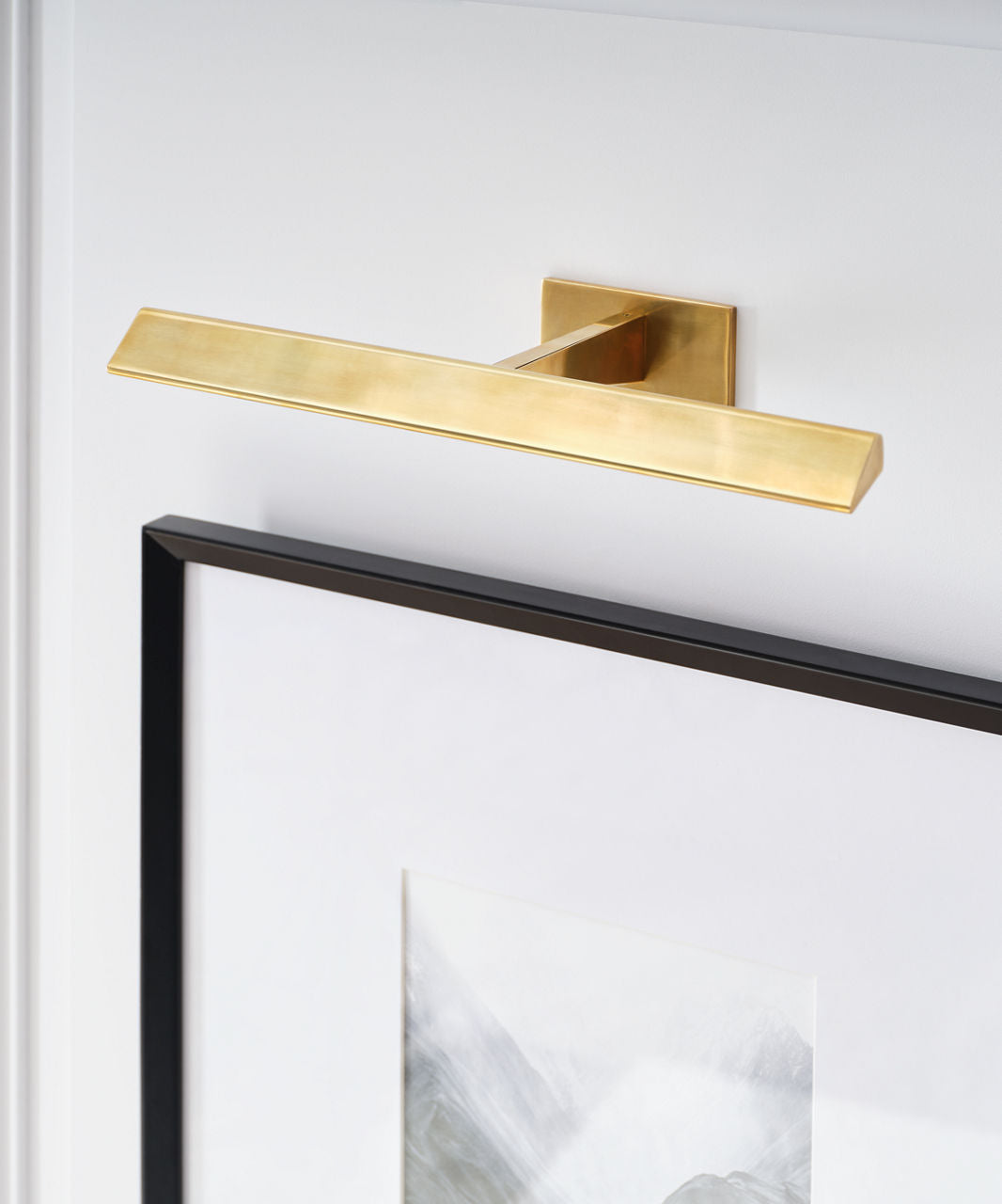 Petrel 18" Picture Light | Hand-Rubbed Antique Brass