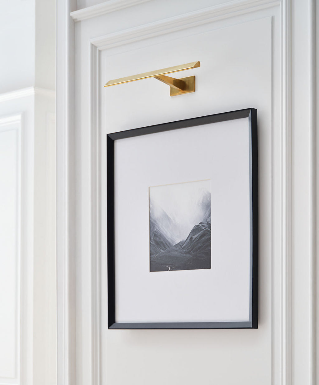Petrel 18" Picture Light | Hand-Rubbed Antique Brass