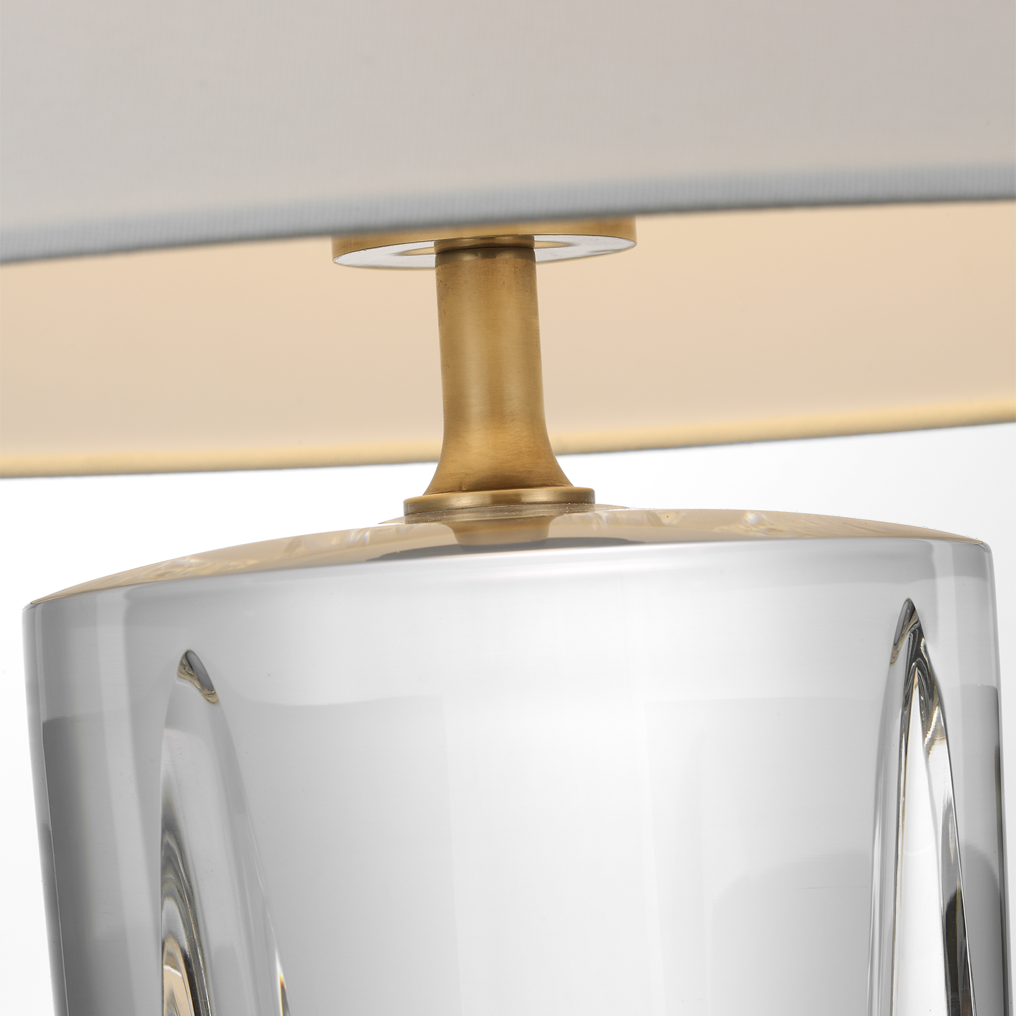 Figlia 27" Cordless V-Cut Round Table Lamp | Crystal | Linen Shade