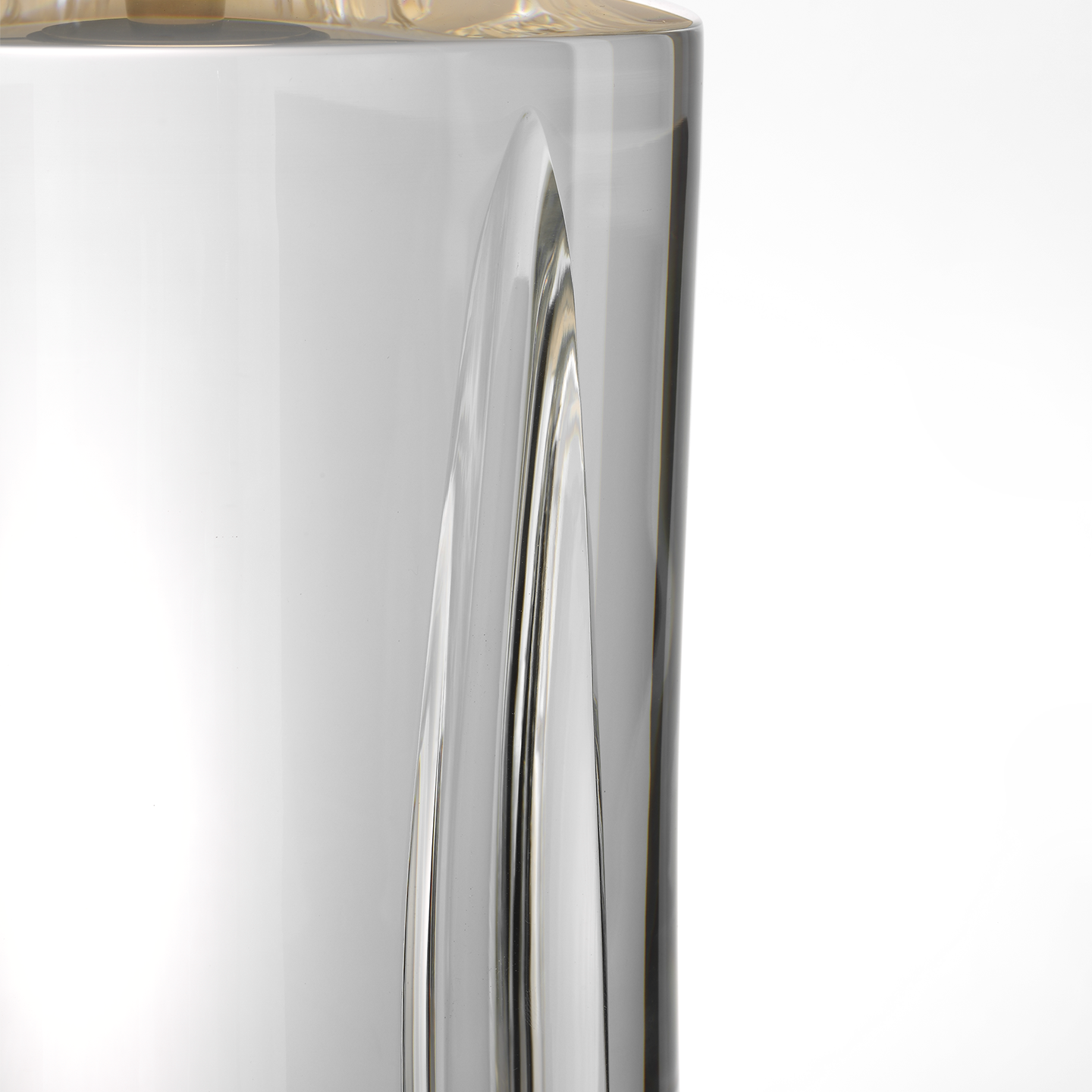 Figlia 27" Cordless V-Cut Round Table Lamp | Crystal | Linen Shade