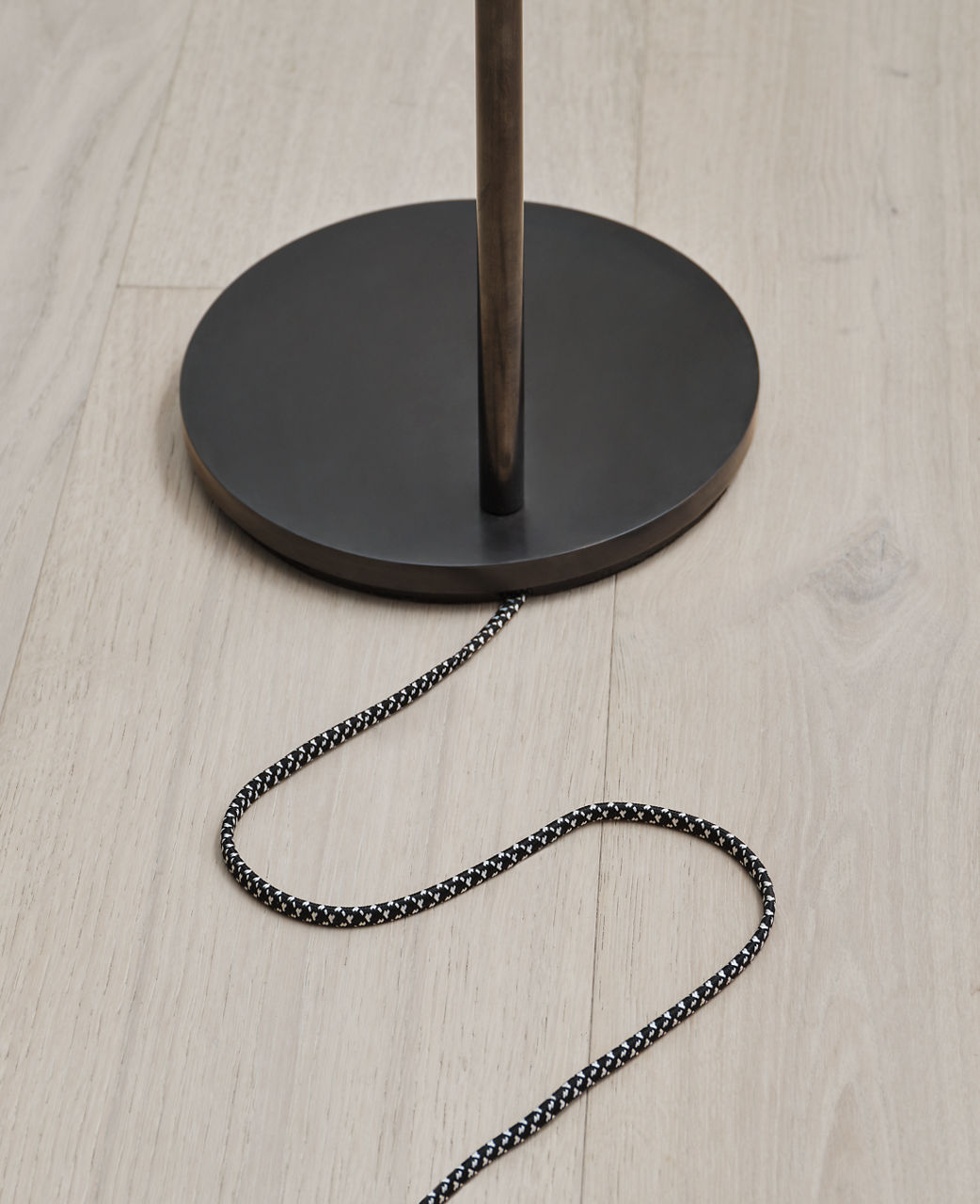 Cona Large Articulating Floor Lamp | Bronze