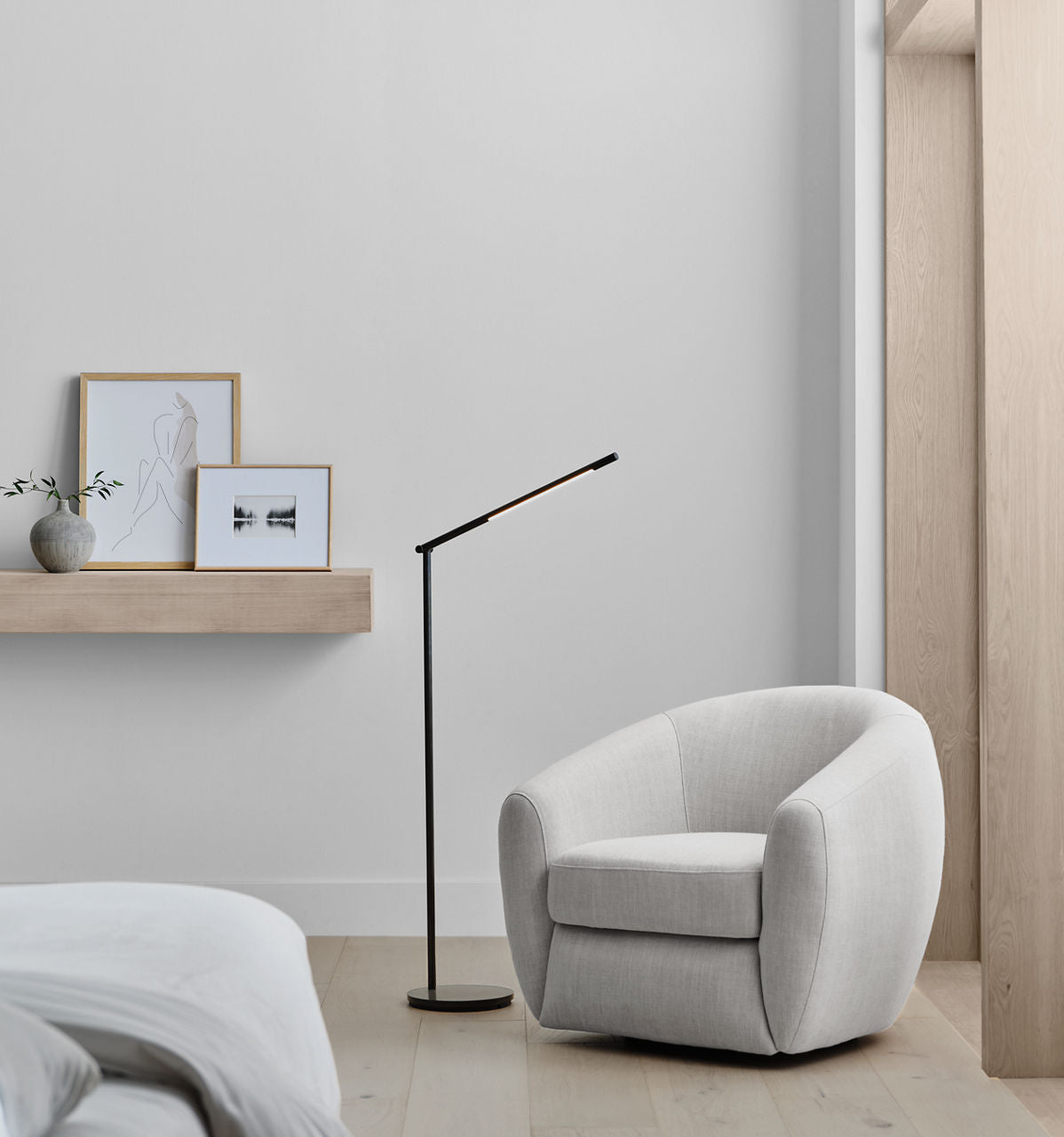 Cona Large Articulating Floor Lamp | Bronze