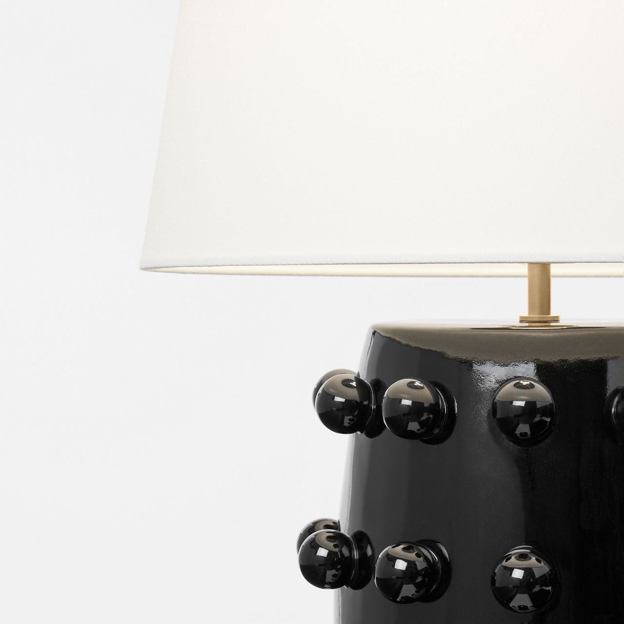 Linden Medium Lamp | Black | Linen Shade