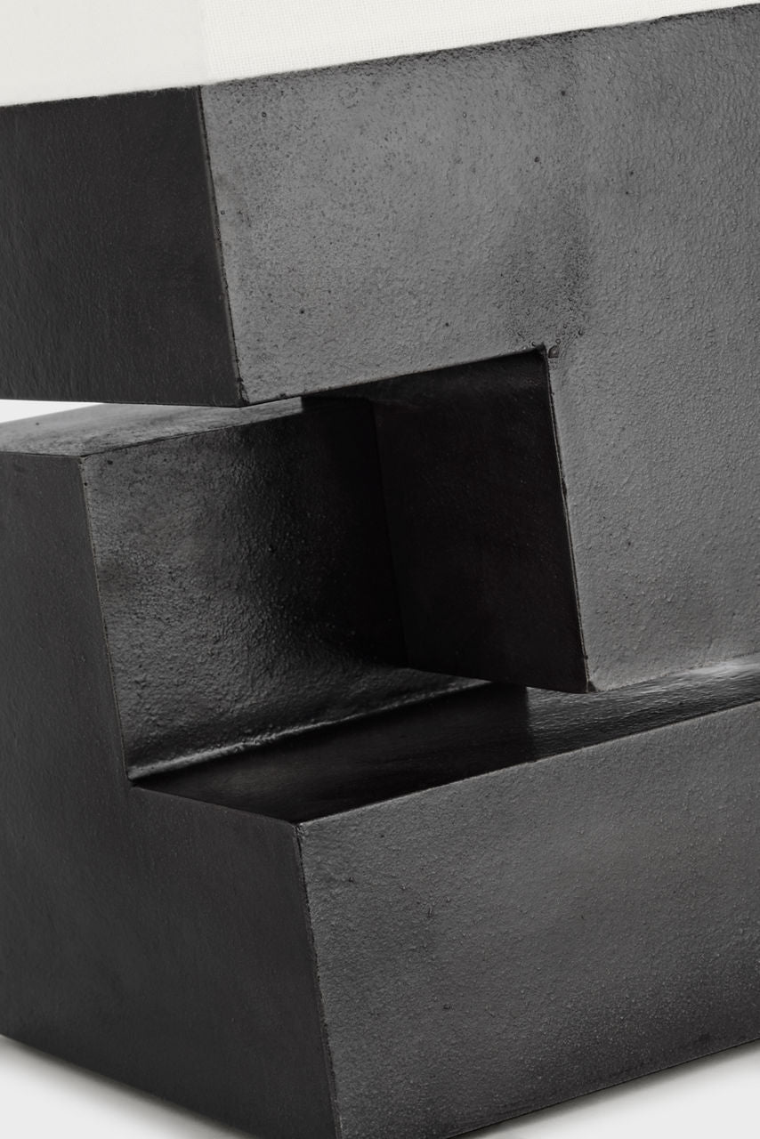 Nucleo 18" Table Lamp | Museum Black | Linen Shade