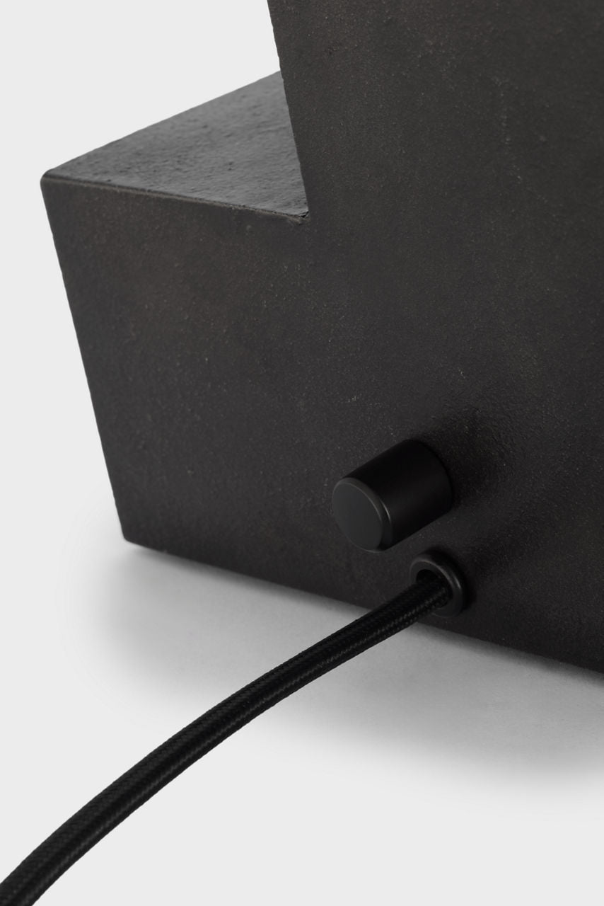Nucleo 18" Table Lamp | Museum Black | Linen Shade
