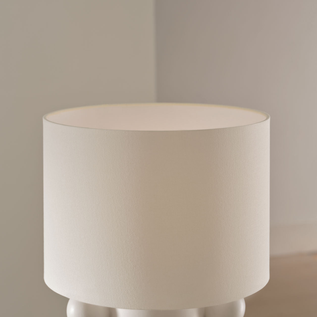 Tiglia Low Table Lamp | Plaster White | Linen Shade