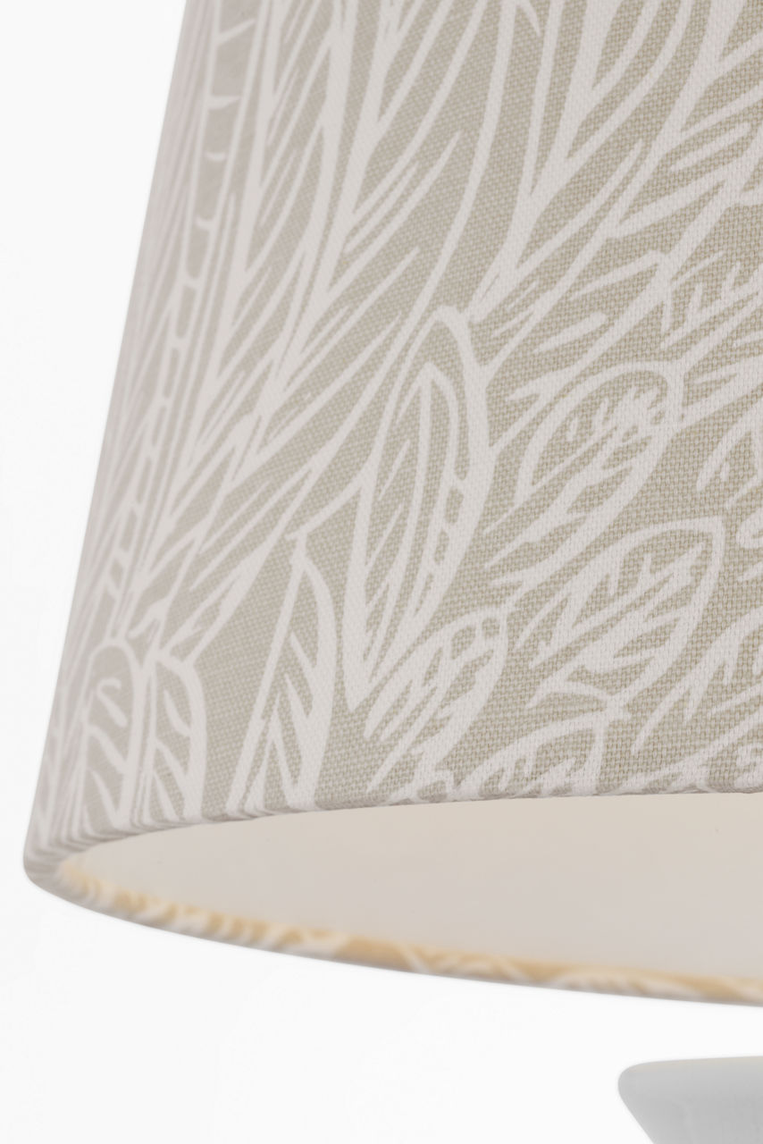 Mallory Medium Table Lamp | White Porcelain | Schumacher 18" Natural Featherfest Empire Shade