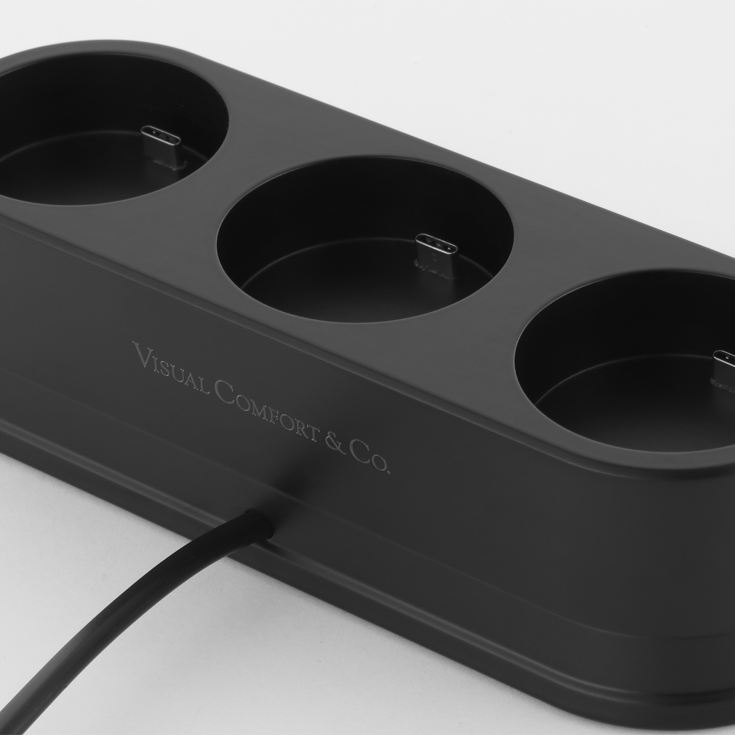 Triple R45 Universal Charging Station | Black