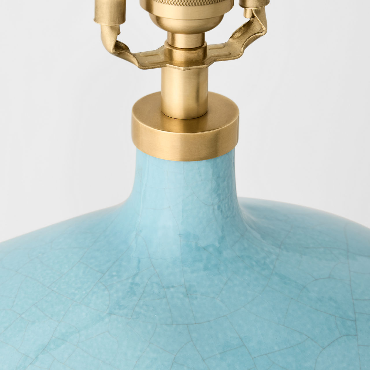 Sao Paulo 29" Table Lamp | Crackled Robin | Linen Shade