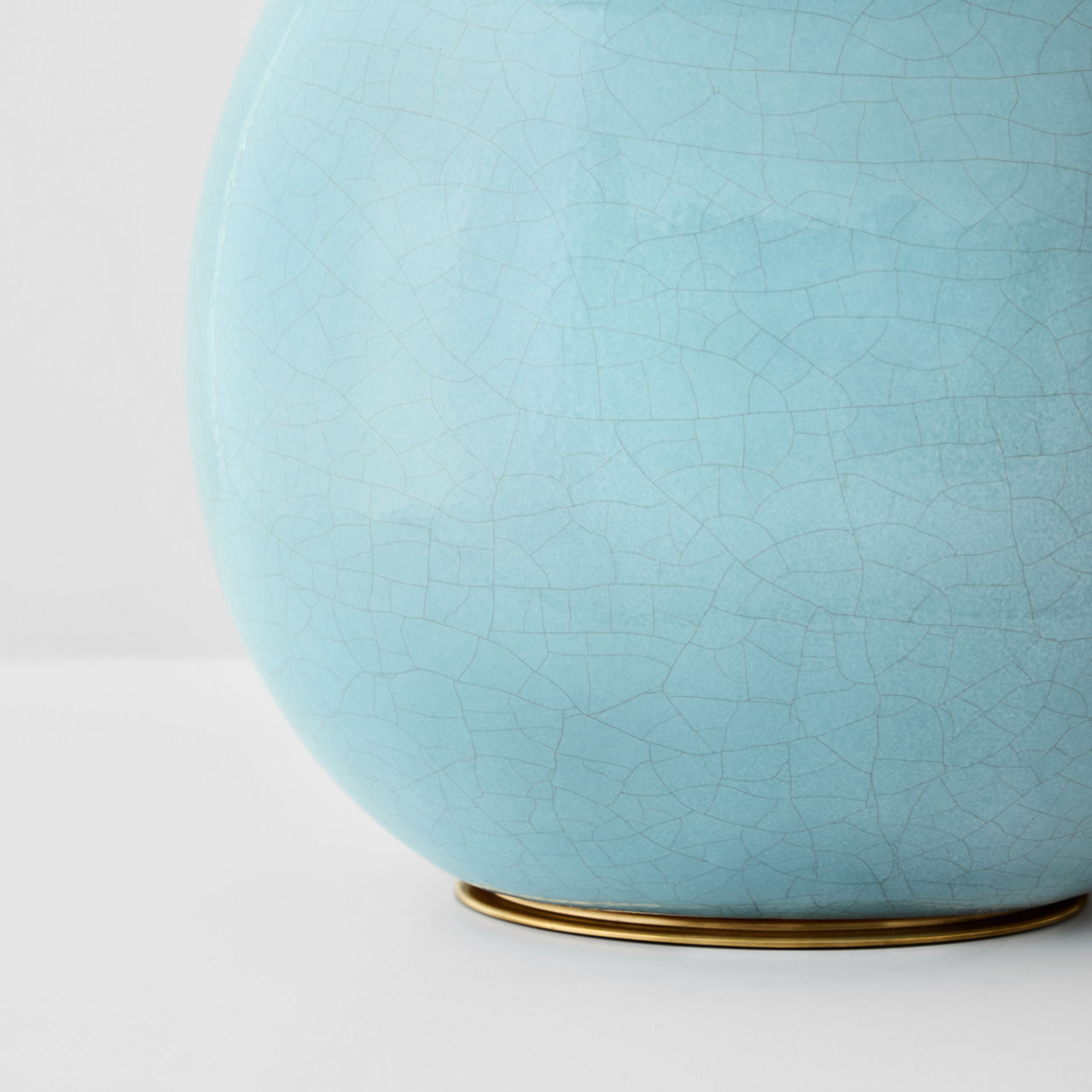 Sao Paulo 29" Table Lamp | Crackled Robin | Linen Shade