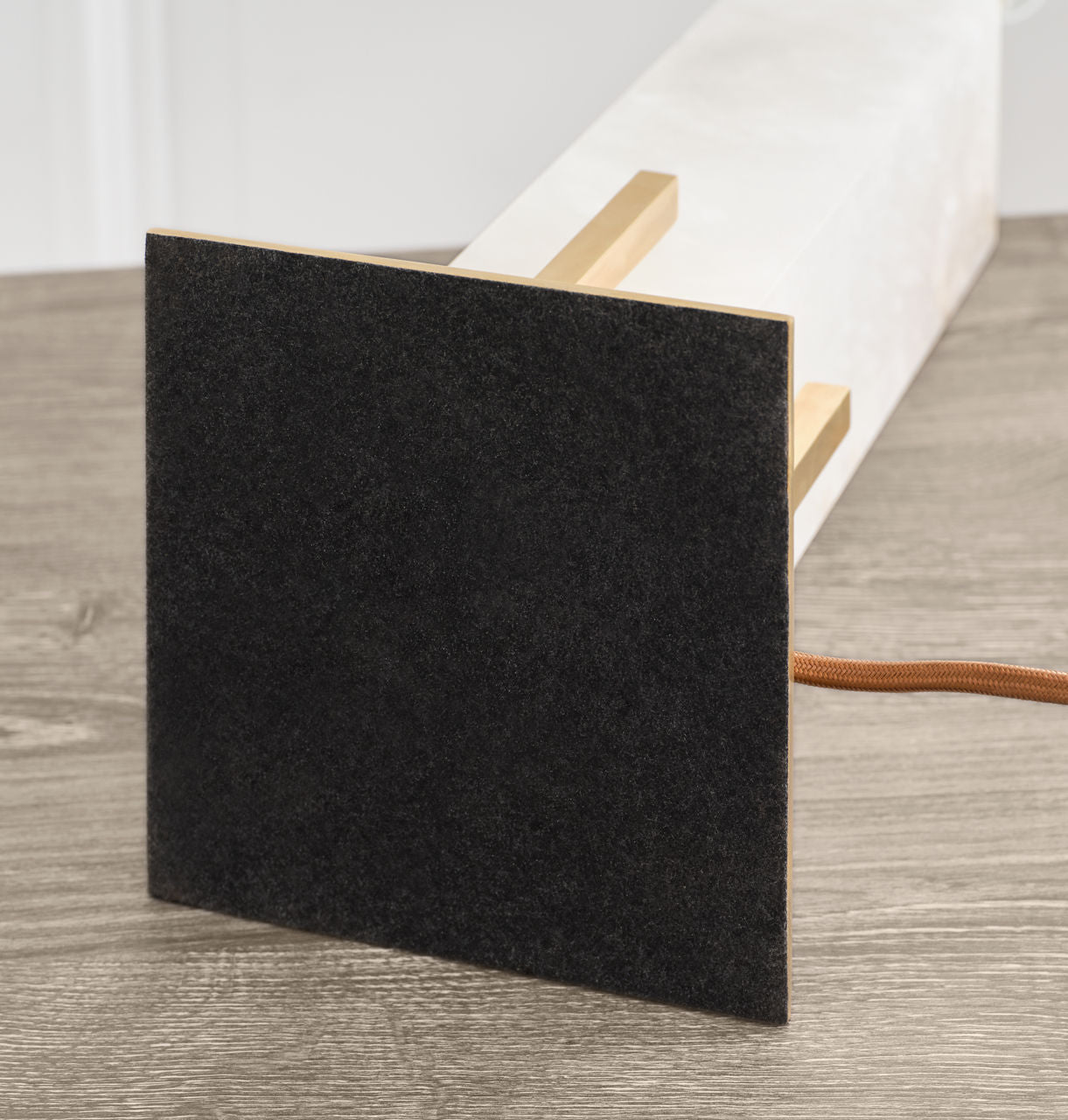 Gironde Large Table Lamp | Alabaster and Hand-Rubbed Antique Brass | Linen Shade