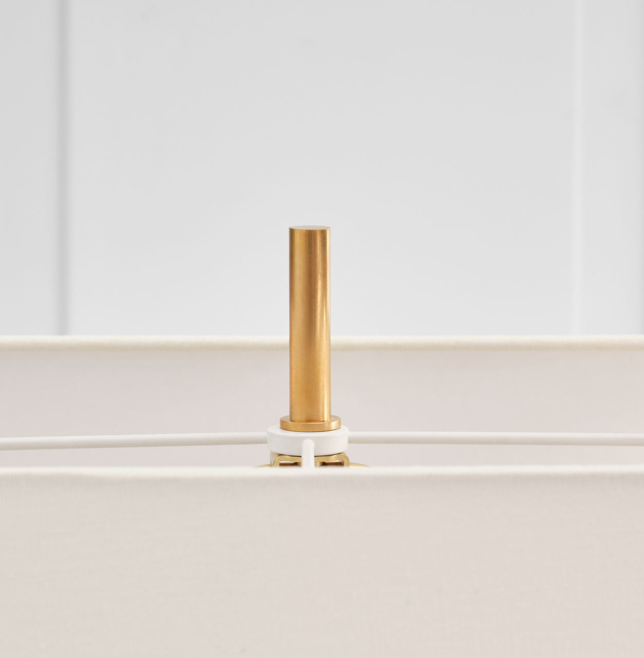 Gironde Large Table Lamp | Alabaster and Hand-Rubbed Antique Brass | Linen Shade