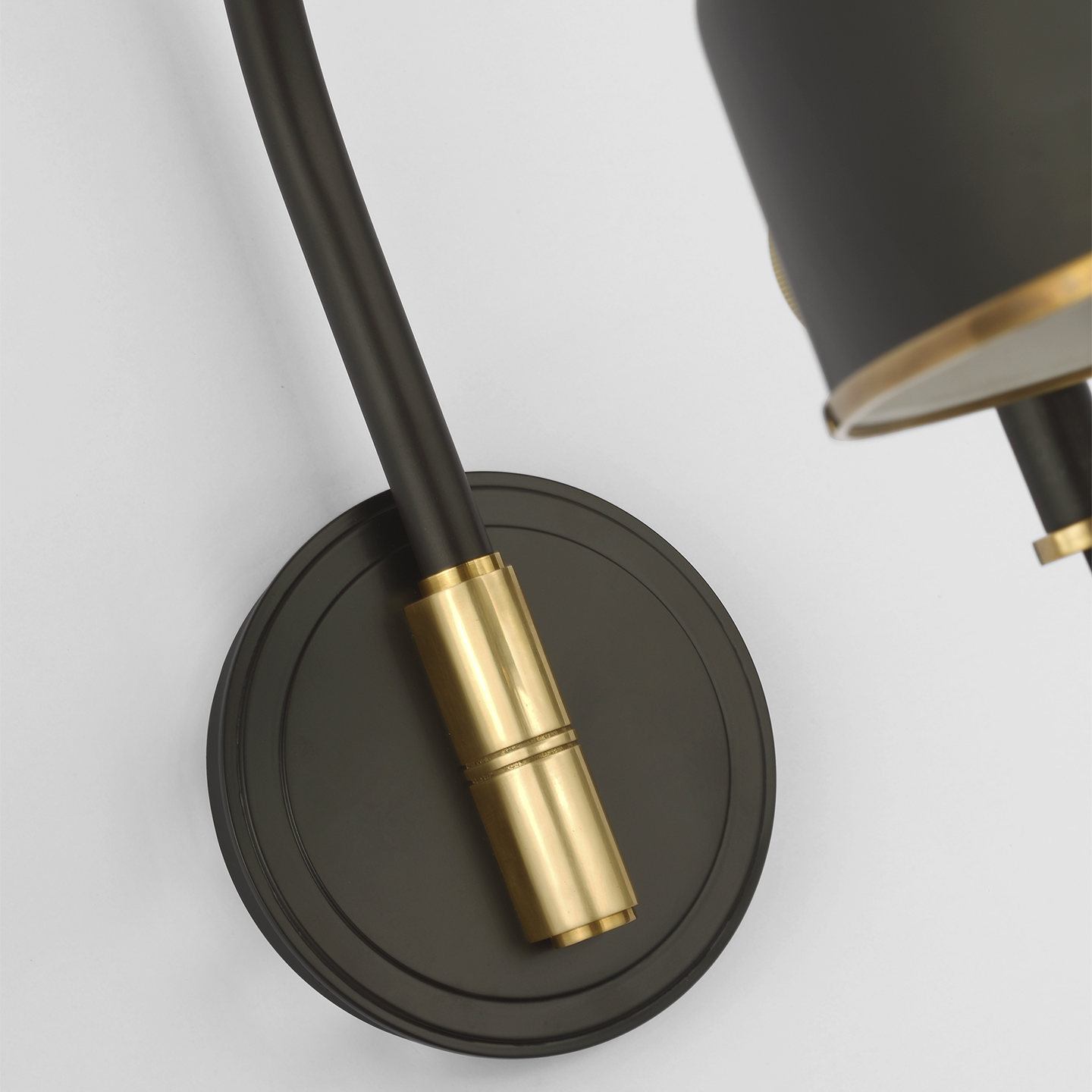 Oso 13" Articulating Arc Wall Light | Modern Iron and Hand-Rubbed Antique Brass | Modern Iron Shade