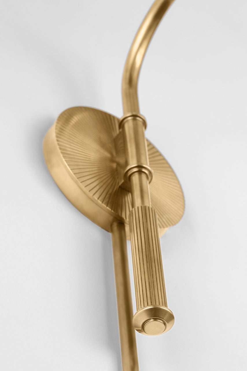 Canto Grande Swinging Wall Light | Hand-Rubbed Antique Brass | Linen Shade