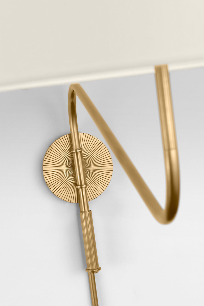 Canto Grande Swinging Wall Light | Hand-Rubbed Antique Brass | Linen Shade