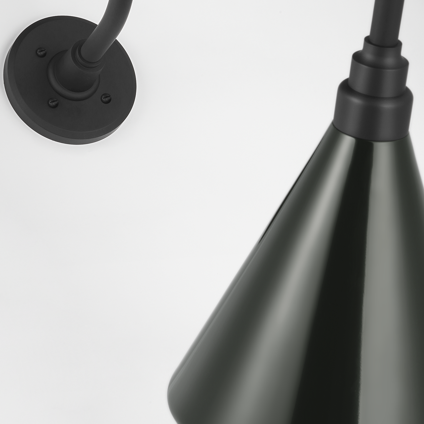 Academy 26.5" Anchored Larrabee Barn Light | Matte Black | 9 | 9" Green Conical Savannah Shade