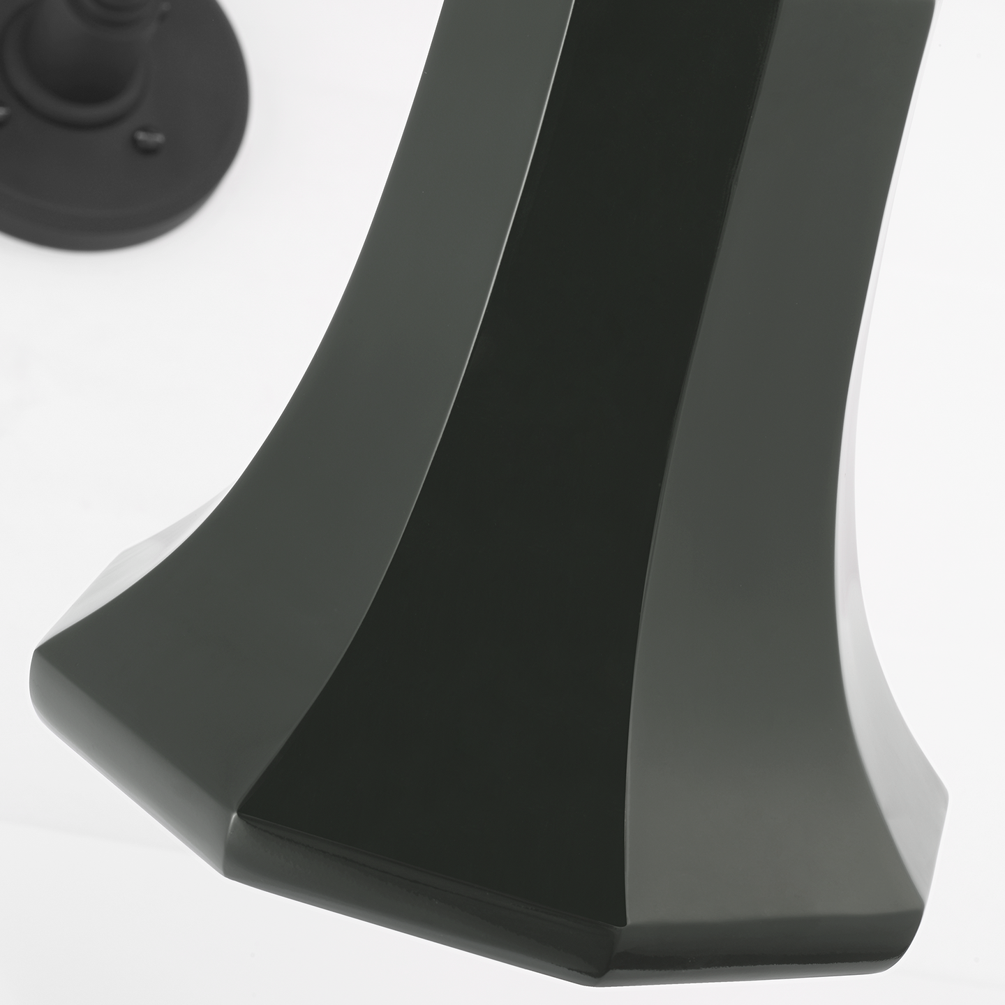 Academy 26.5" Anchored Larrabee Barn Light | Matte Black | 7.5 | 7.5" Green Savannah Shade