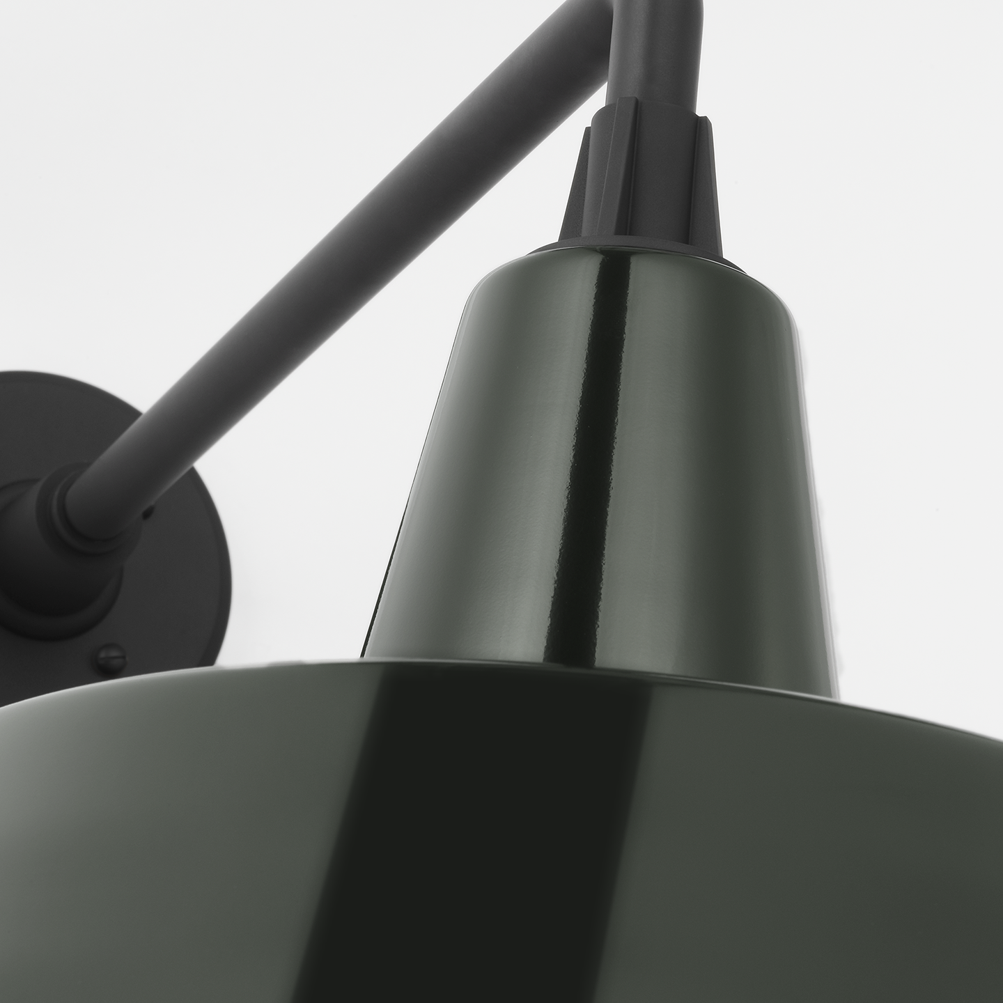 Academy 17.5" Mack Barn Light | Matte Black | 16 | 16" Green Bowers Shade