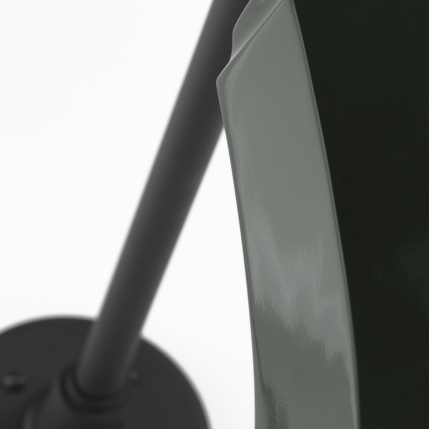 Academy 17.5" Mack Barn Light | Matte Black | 7.5 | 7.5" Green Savannah Shade