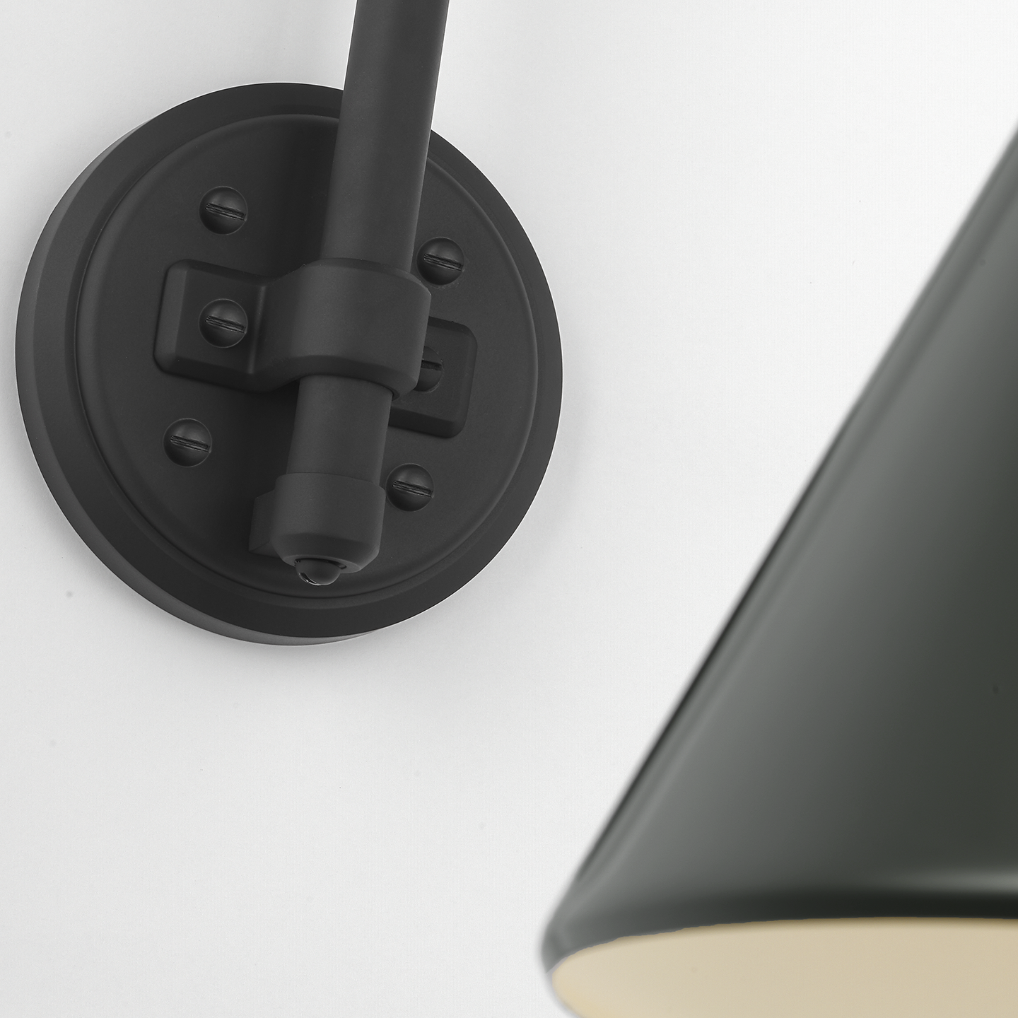 Academy 19.5" Arched Mack Barn Light | Matte Black | 9 | 9" Green Conical Savannah Shade