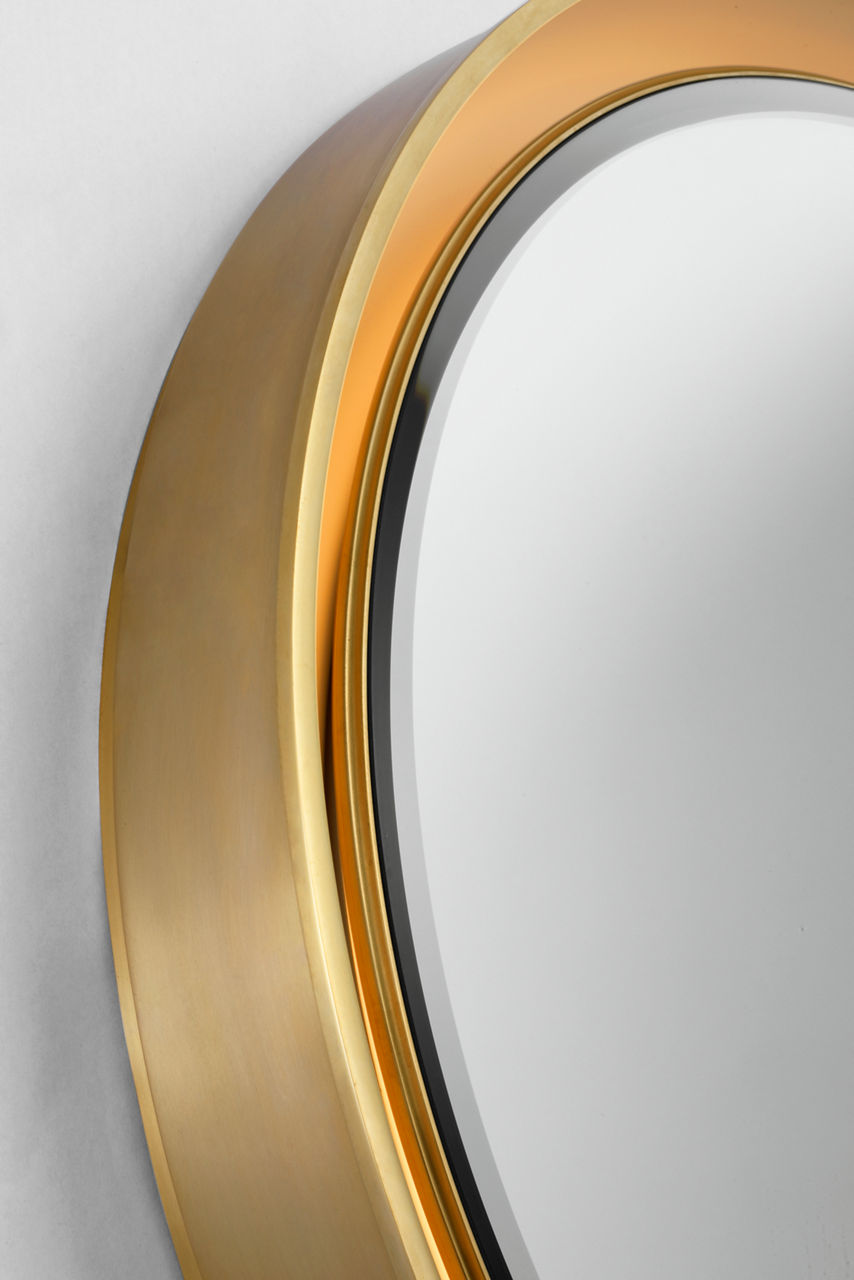 Tricia 24" Illuminated Round Mirror | Hand-Rubbed Antique Brass