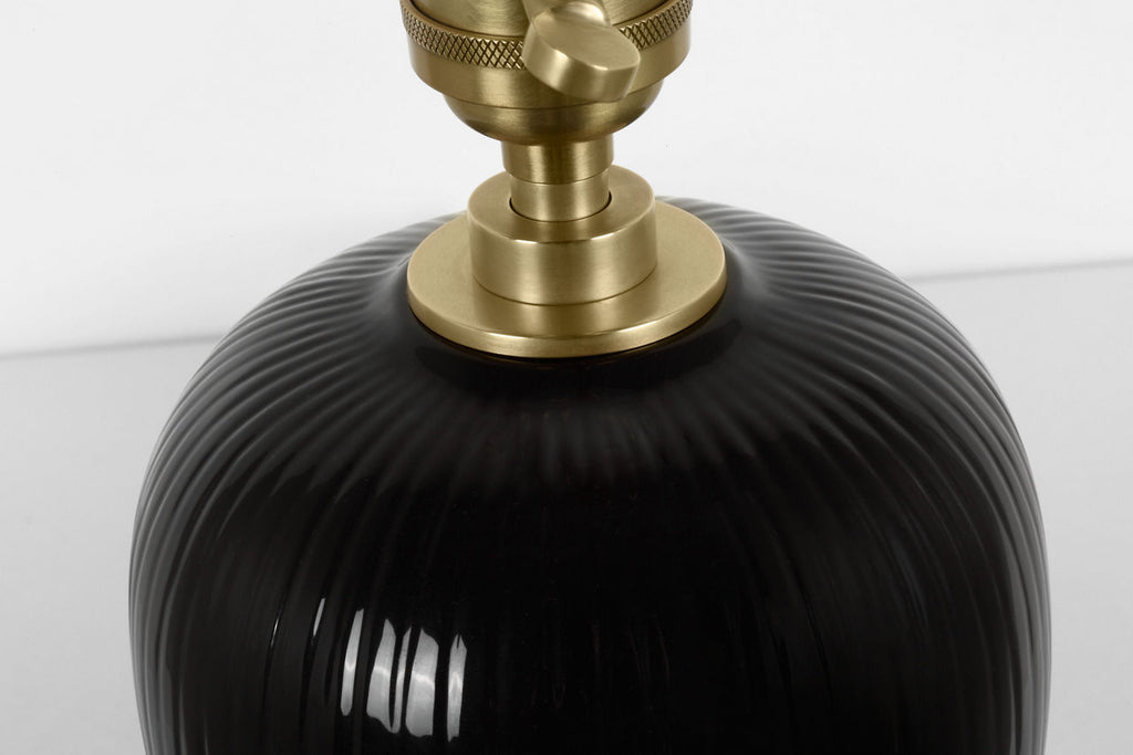Opera 16" Table Lamp | Raven Black | Linen Shade