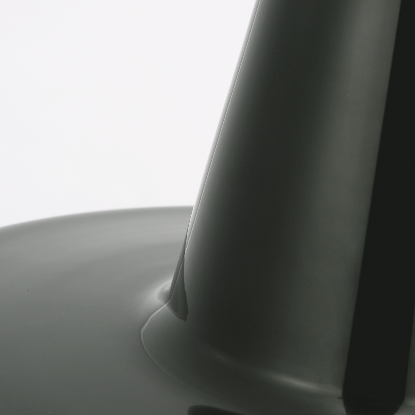 Academy Pendant | Matte Black | 16" Green Bowers Shade