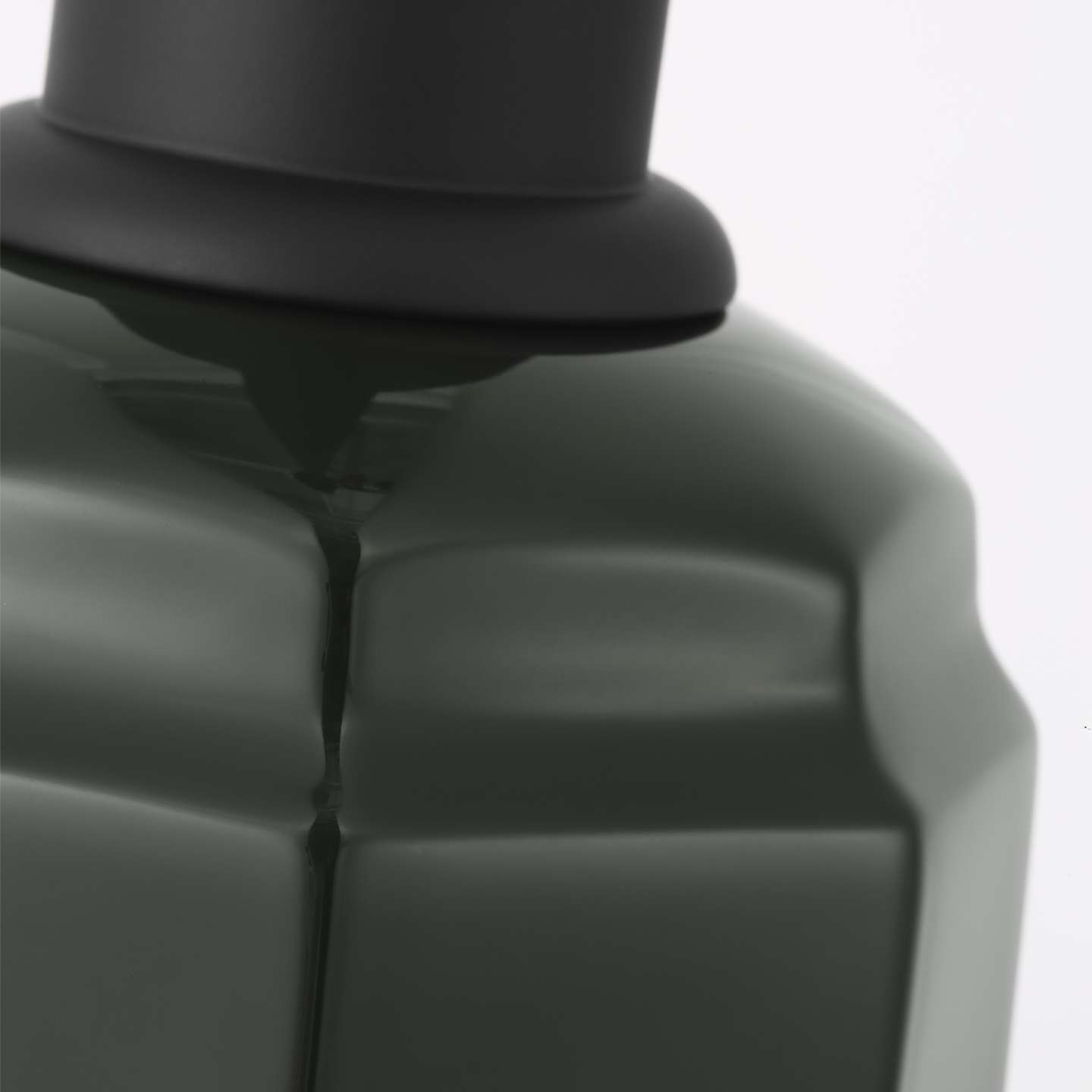 Academy Pendant | Matte Black | 7.5" Green Savannah Shade