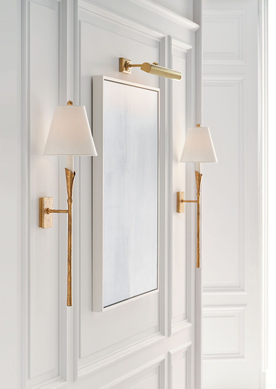 18" Cabinet Maker's Picture Light | Hand-Rubbed Antique Brass