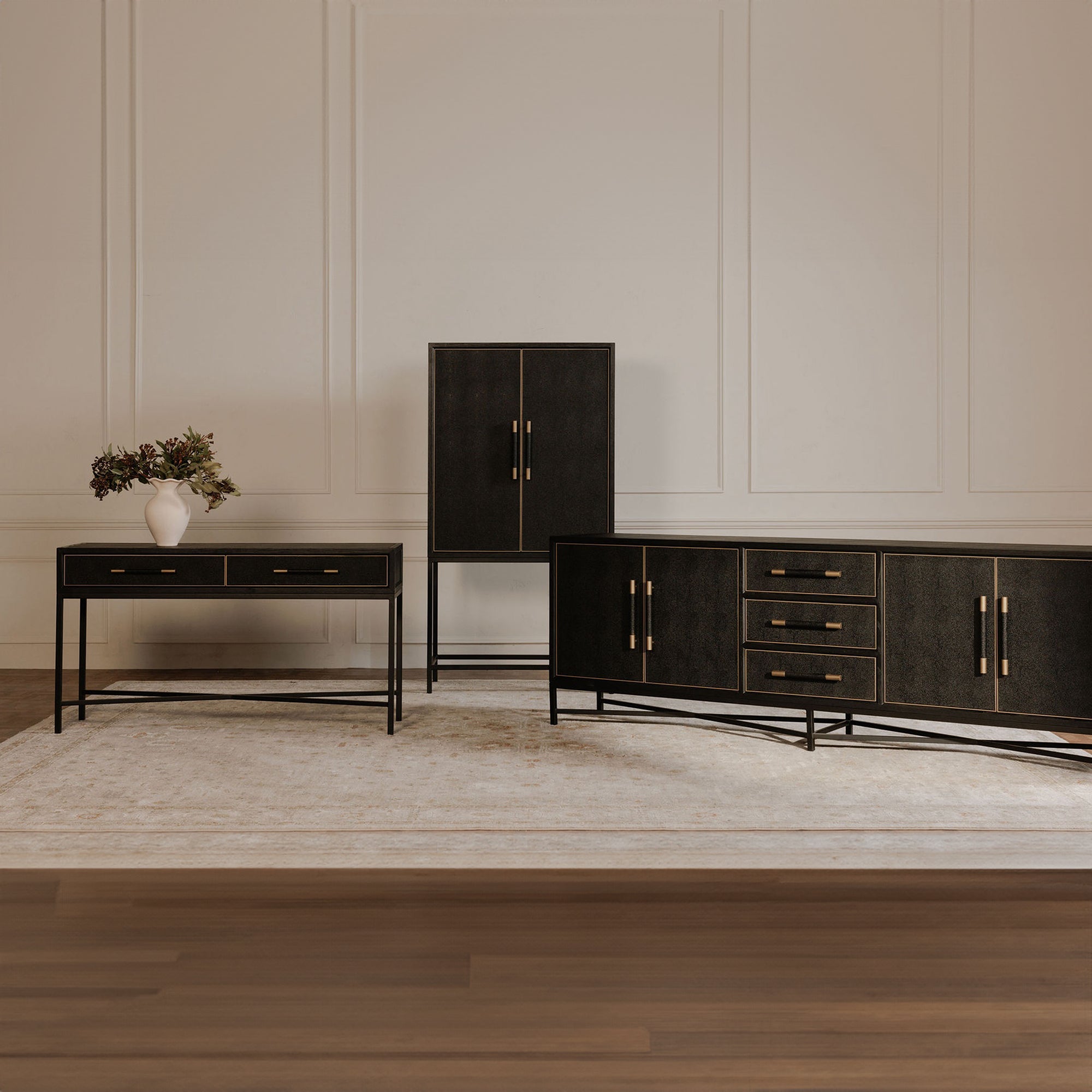 Mako Bar Cabinet Black