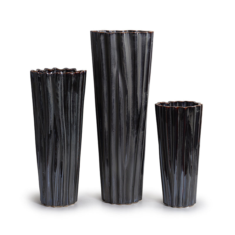 Scalloped Wave Porcelain Vase Metallic Black / 16"