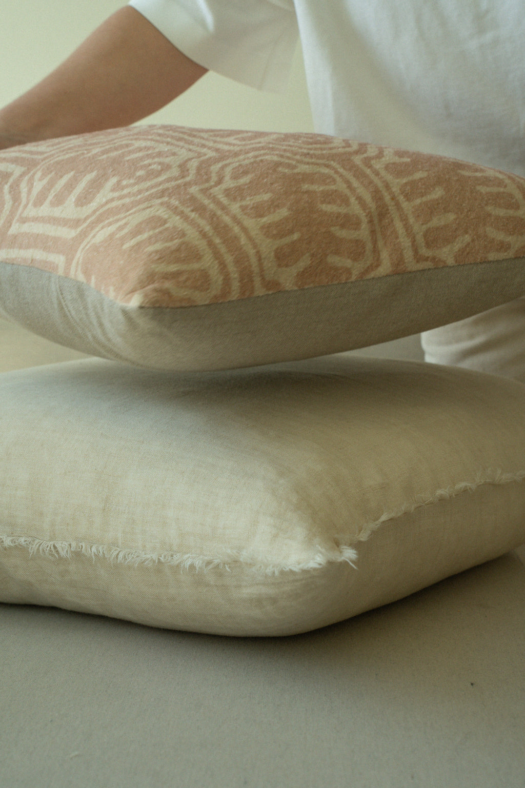 20x20 Oleander Pillow, Terracotta