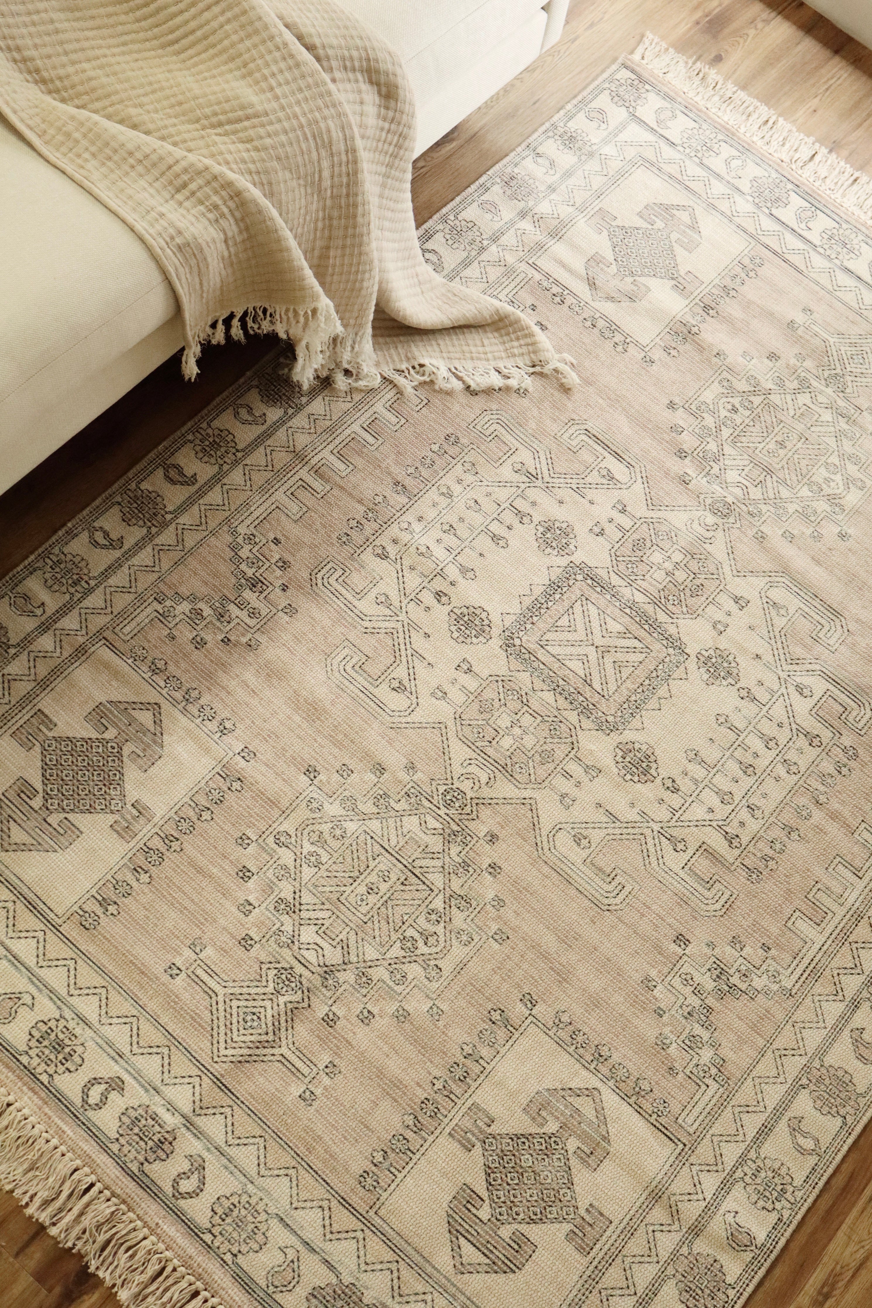 Yasmin Rug - 5x7