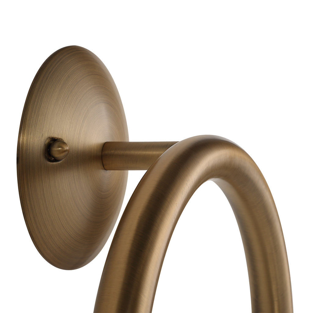 Santi Sconce