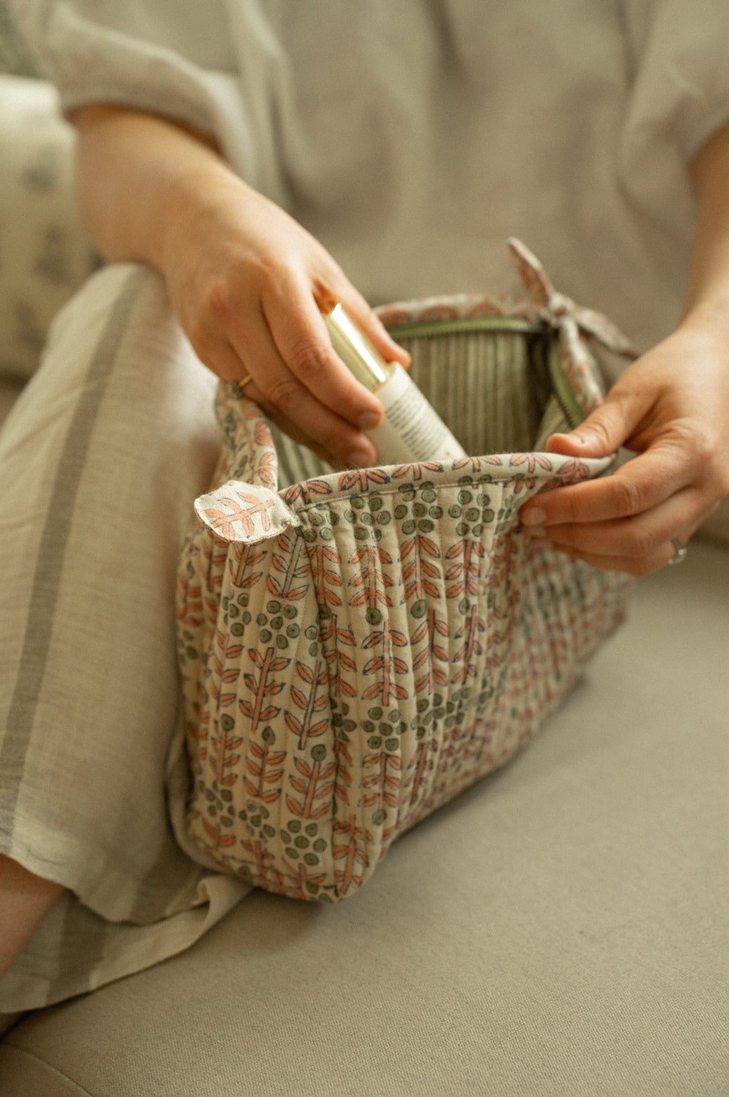 Floria Block Print Pouch L