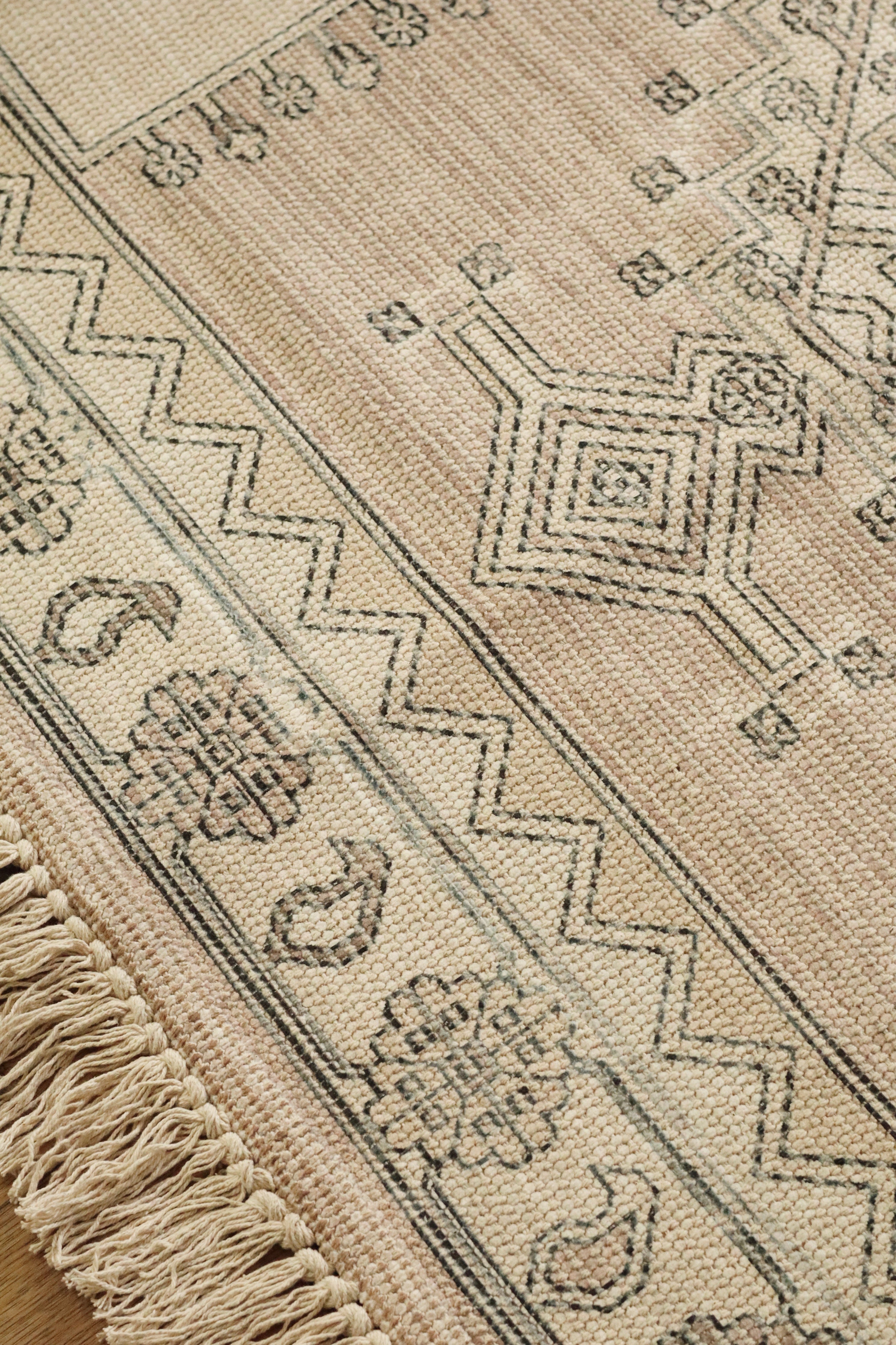 Yasmin Rug - 5x7