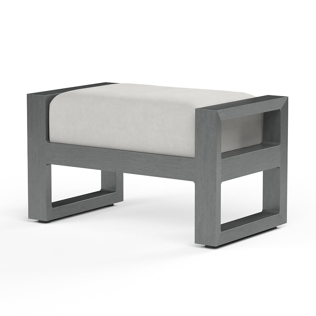 Redondo Ottoman in Cast Silver, No Welt