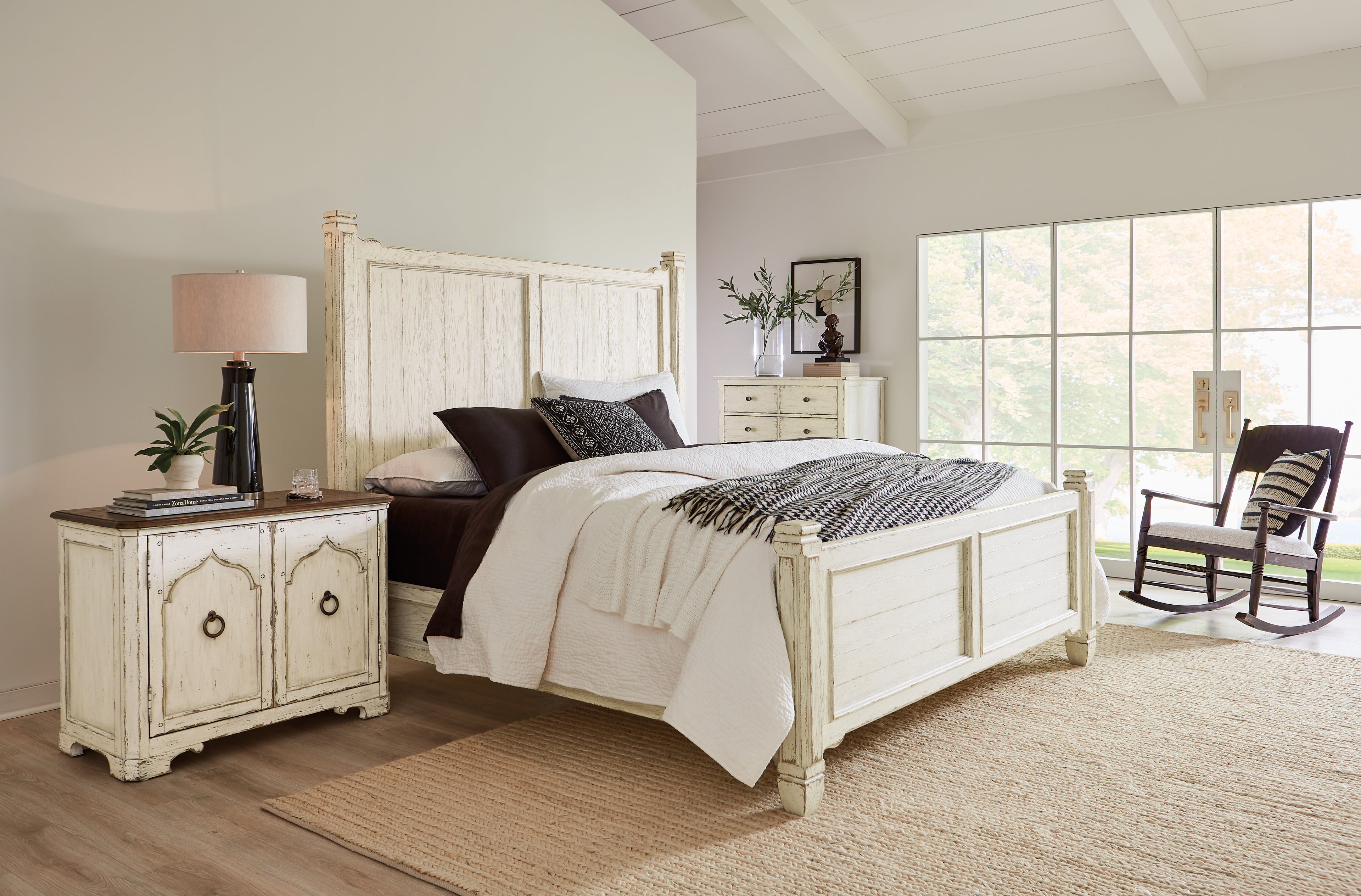 Americana King Panel Bed | Daisy