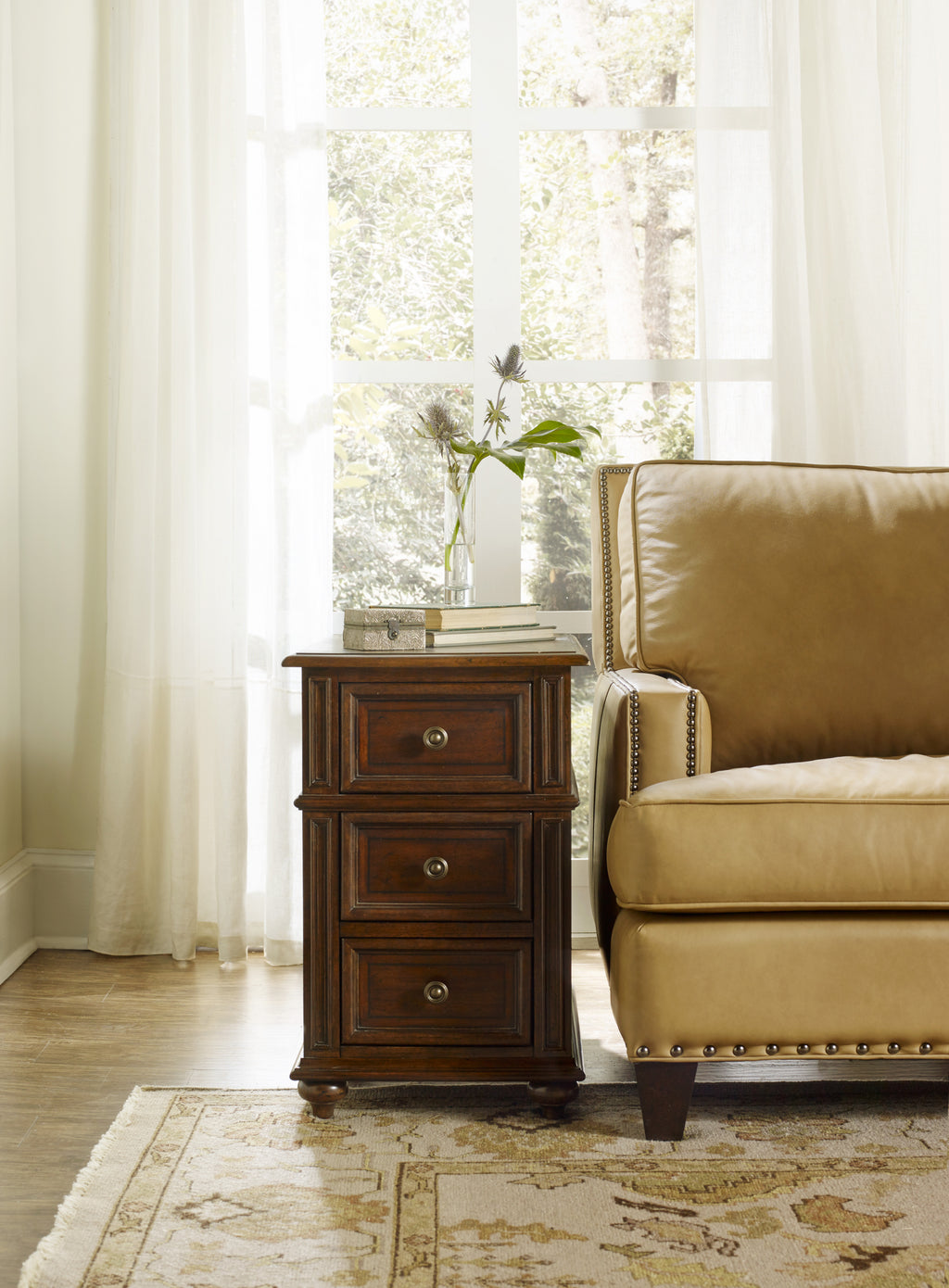 Leesburg Chairside Chest