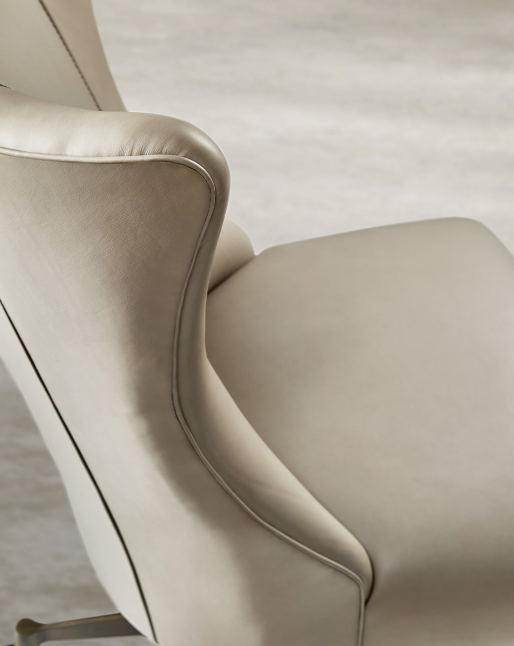 Lynn Executive Swivel Tilt Chair | Both Aesthetics And Functionality