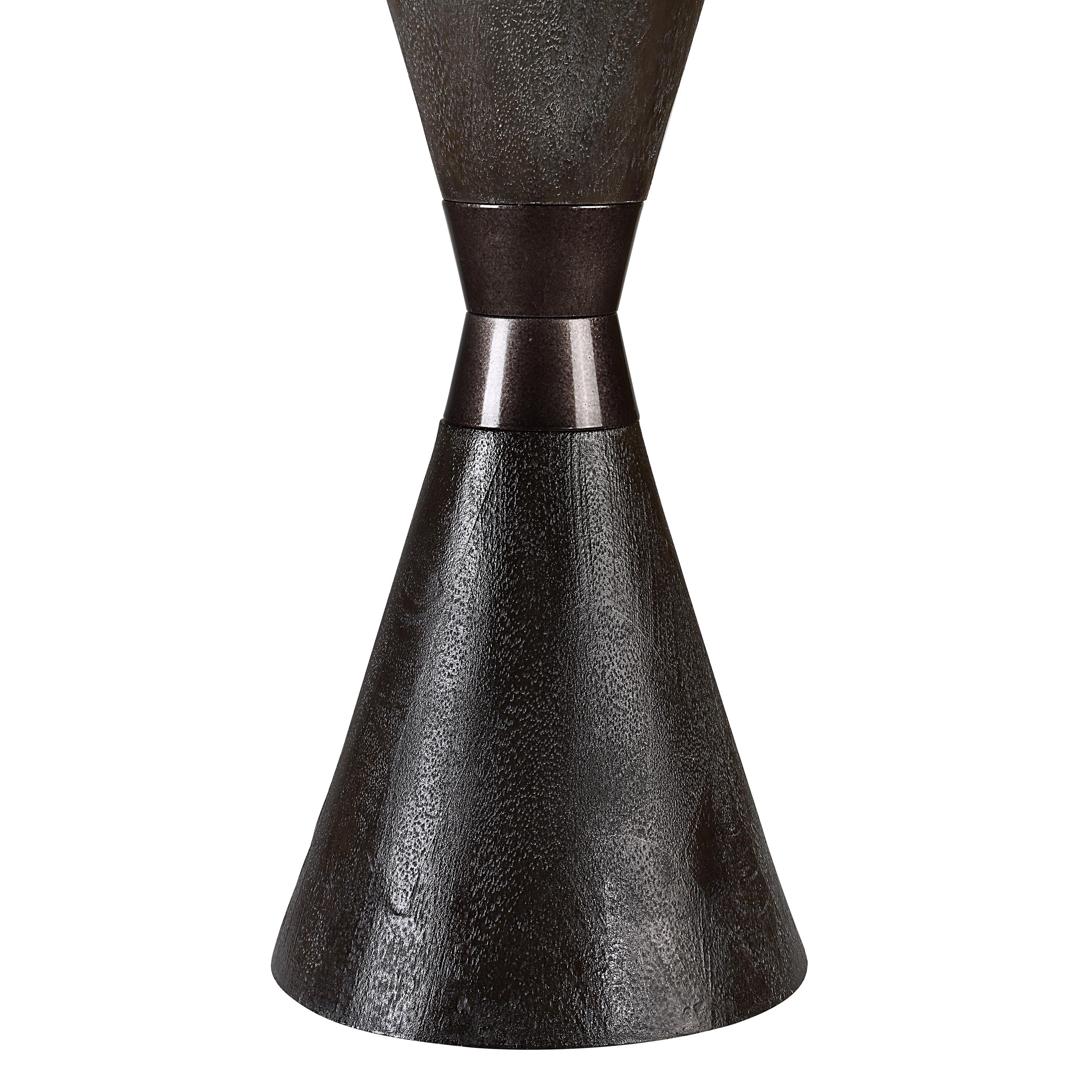 Vyara Table Lamp