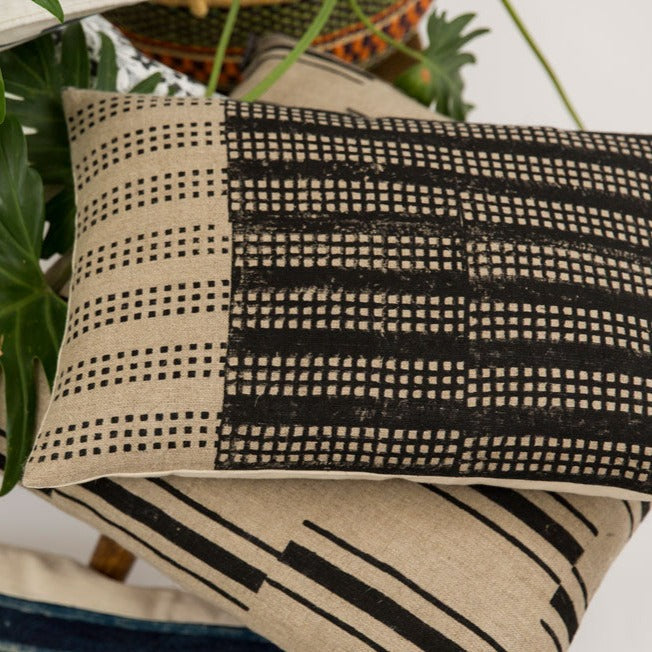 Nepsa Black Band Pillow