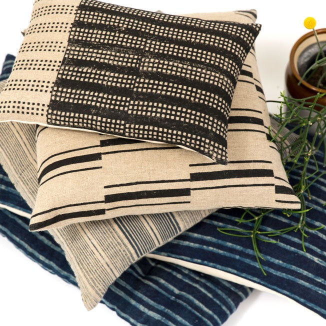 Beni Black Pillow