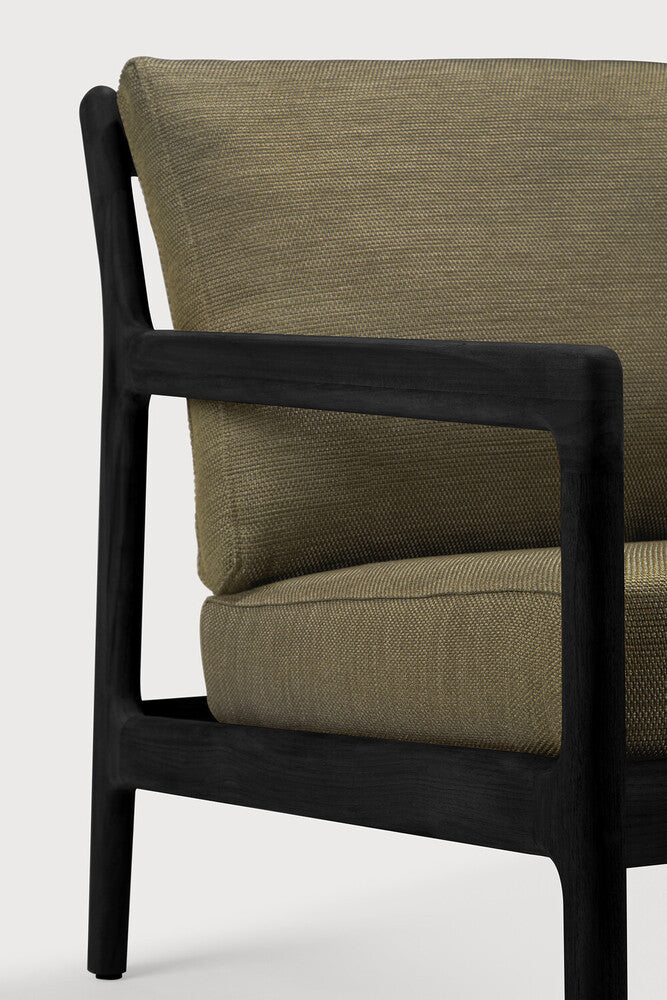 Jack Outdoor Lounge Chair | Varnished Teak | Black | Green Fabric