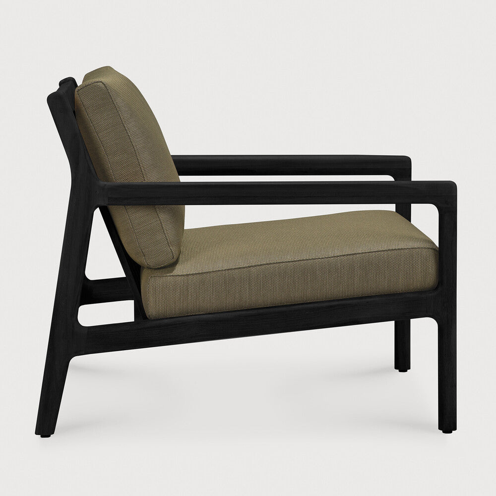 Jack Outdoor Lounge Chair | Varnished Teak | Black | Green Fabric