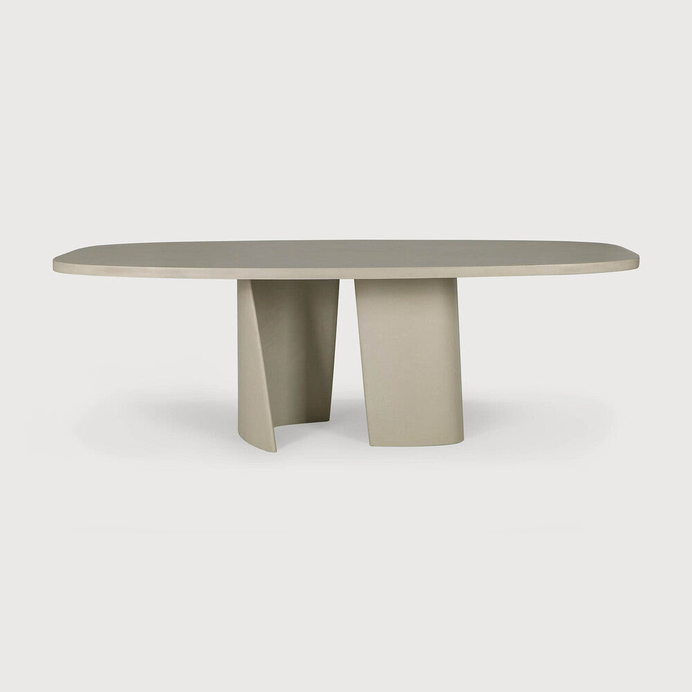 Canyon Outdoor Dining Table | Varnished Concrete | Light Grey | Oval