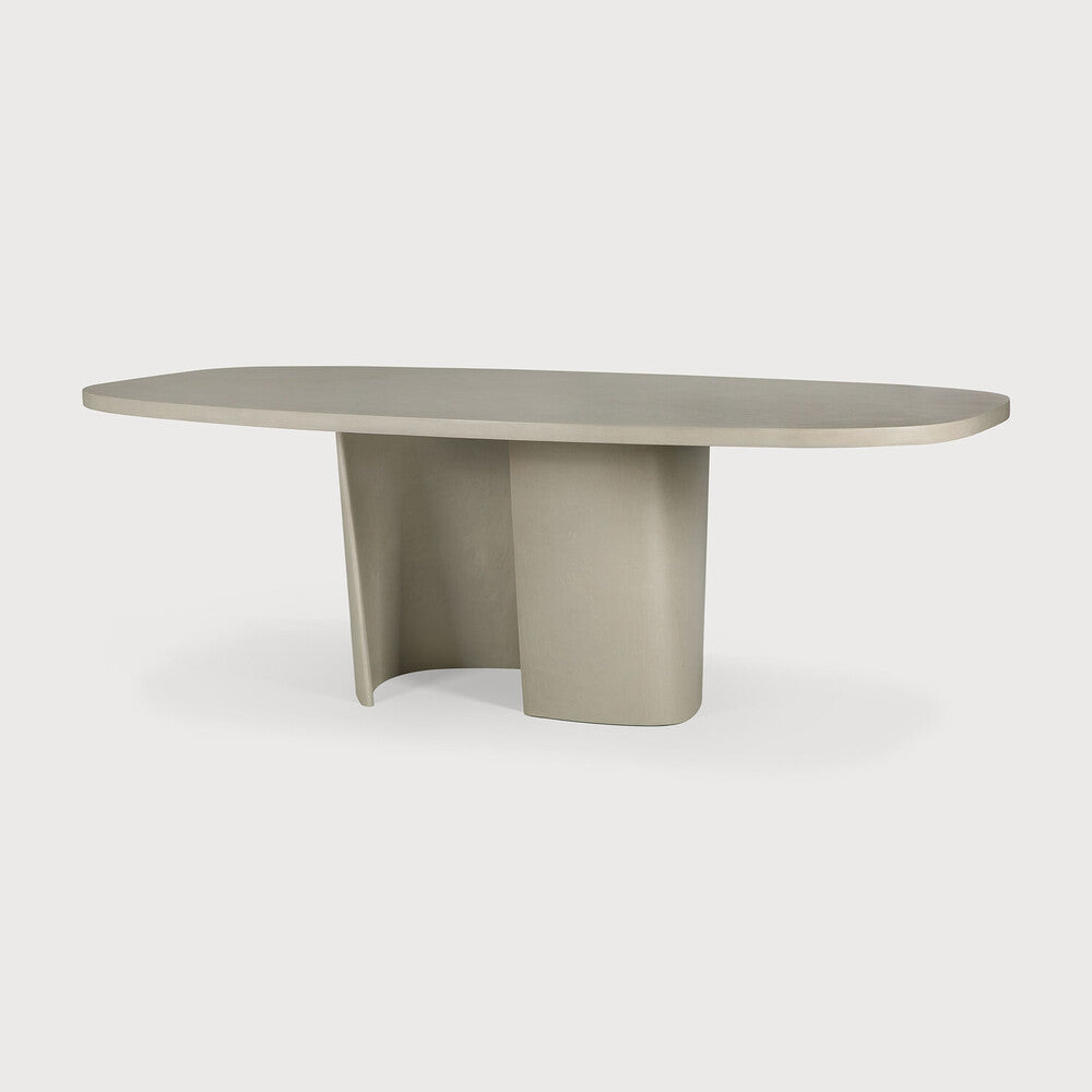 Canyon Outdoor Dining Table | Varnished Concrete | Light Grey | Oval