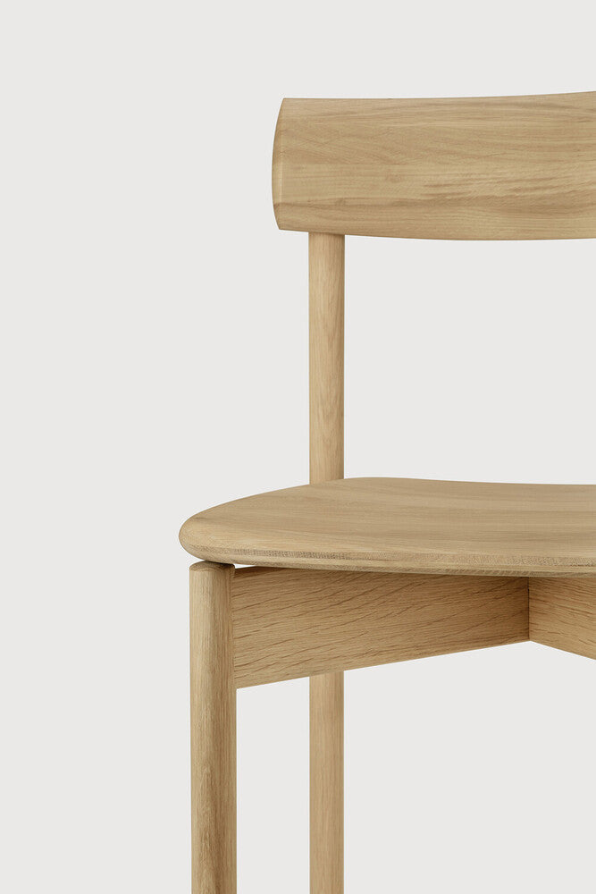 Risu Dining Chair | Varnished Oak