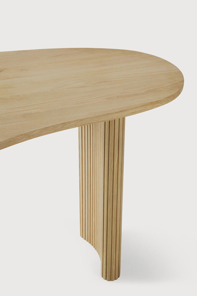 Boomerang Desk | Varnished Oak | Pebble Shape
