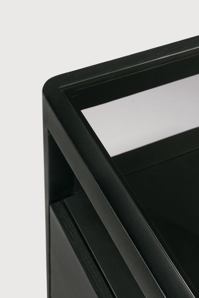 Spindle Dresser | Varnished Oak | Black | 4 Drawers